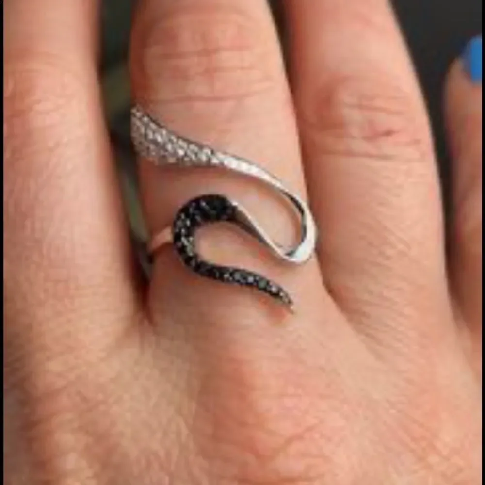 ✨2✖️Host Pick✨ White Sapphire Australian Black Sapphire Solid .925 Swirl Ring